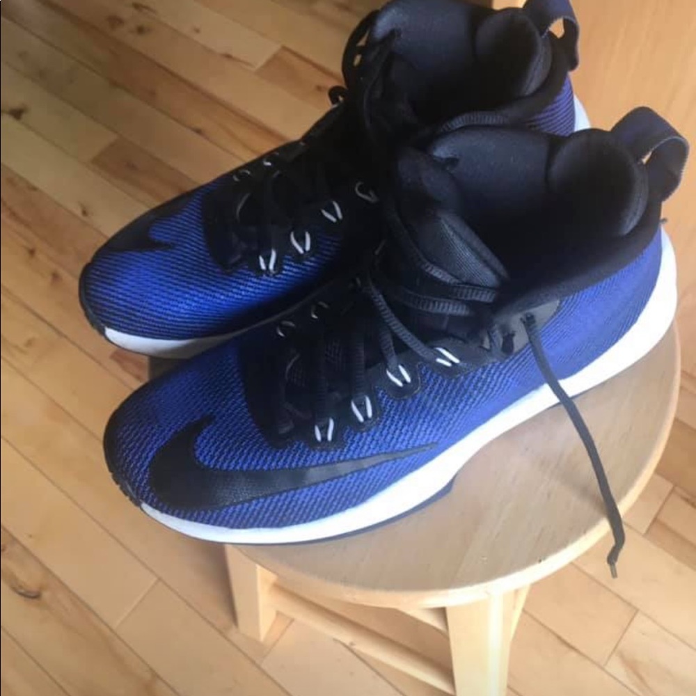 Like new Nike sneakers